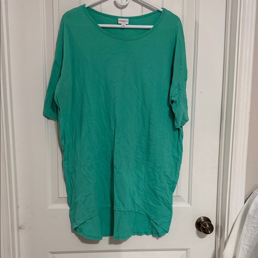 LuLaRoe Scoop Neck Tee in Teal